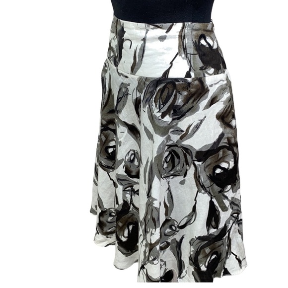 Grace Linen Gray White Floral Full Skirt - Picture 2 of 4